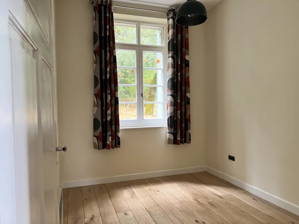 Cahors. Absolute calm! 4 bedroomed, stone property with 14ha and large barn, Midi-Pyrénées – France – BVI61480