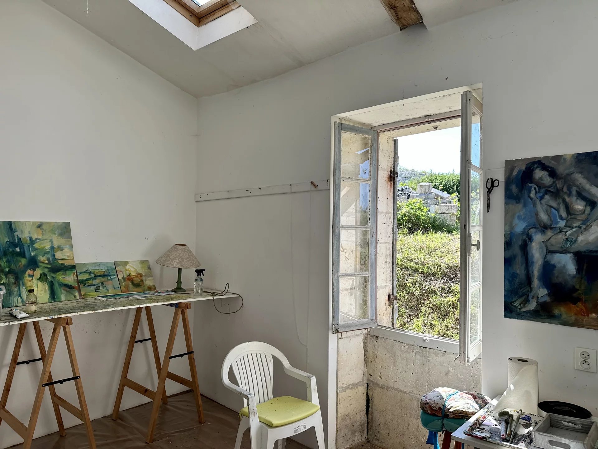 Traditional Charentaise Longere  in need of updating, Poitou-Charentes – France – BVI80860