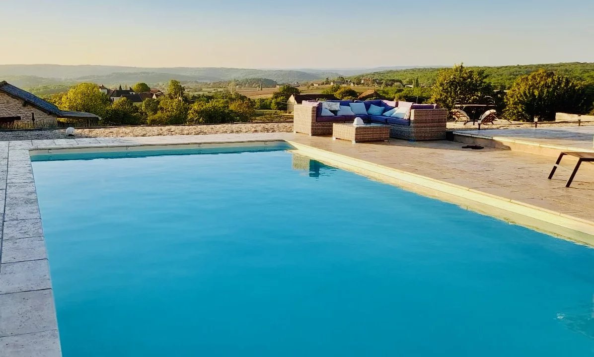 4-bed house with heated pool and superb west-facing views near Gourdon, Lot, Midi-Pyrénées – France – BVI83275