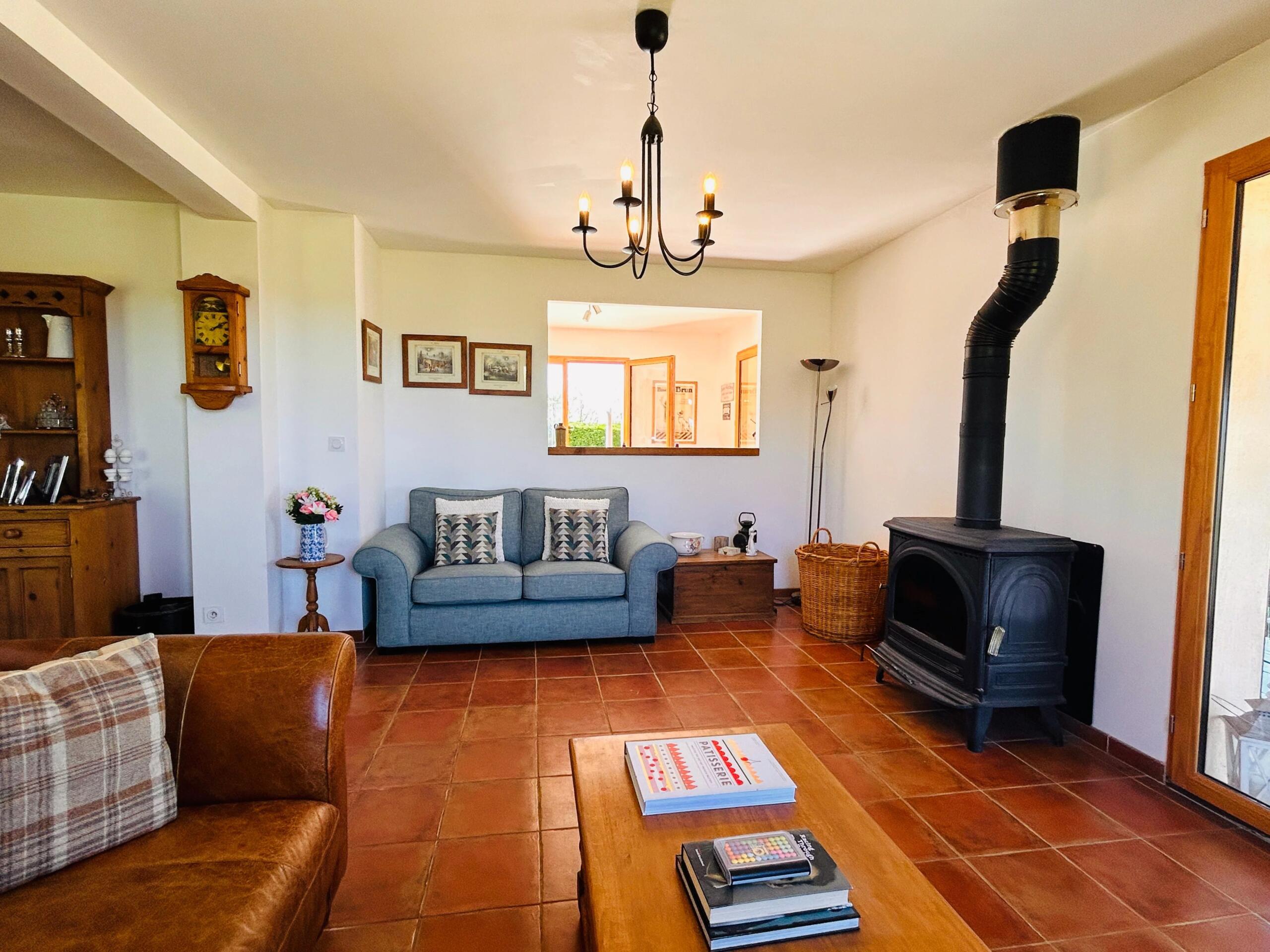 4-bed house with heated pool and superb west-facing views near Gourdon, Lot, Midi-Pyrénées – France – BVI83275