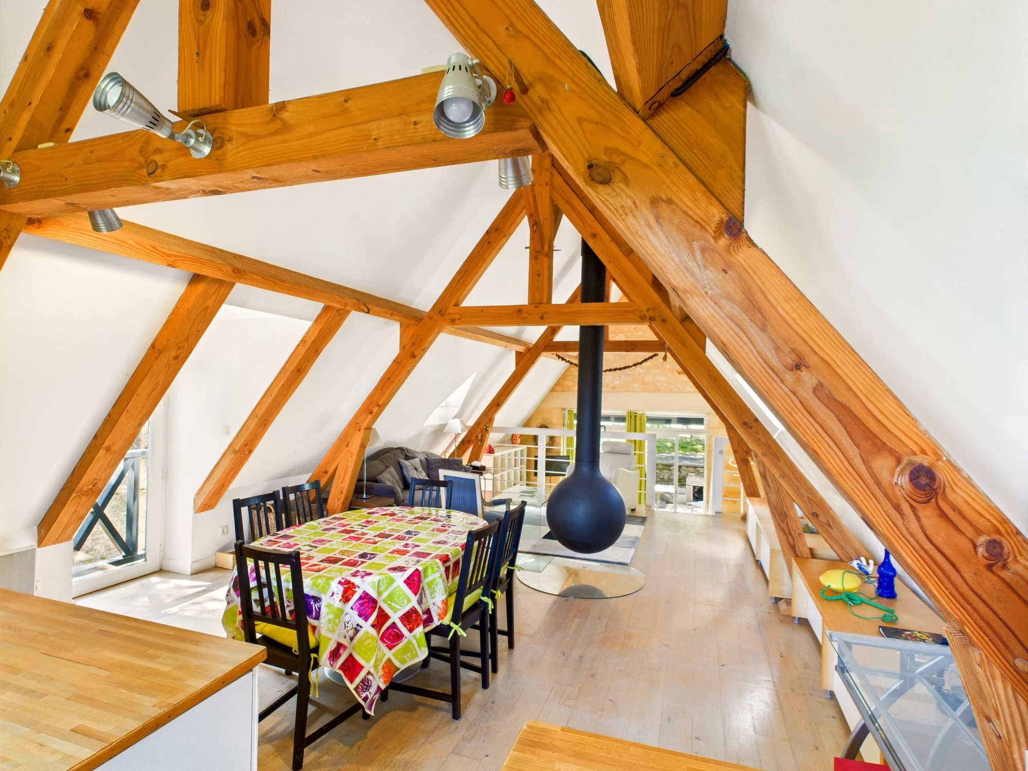 Spacious, Fully Renovated 3/4-Bedroom House and 2-Bedroom Gite with Pool, Midi-Pyrénées – France – BVI81995