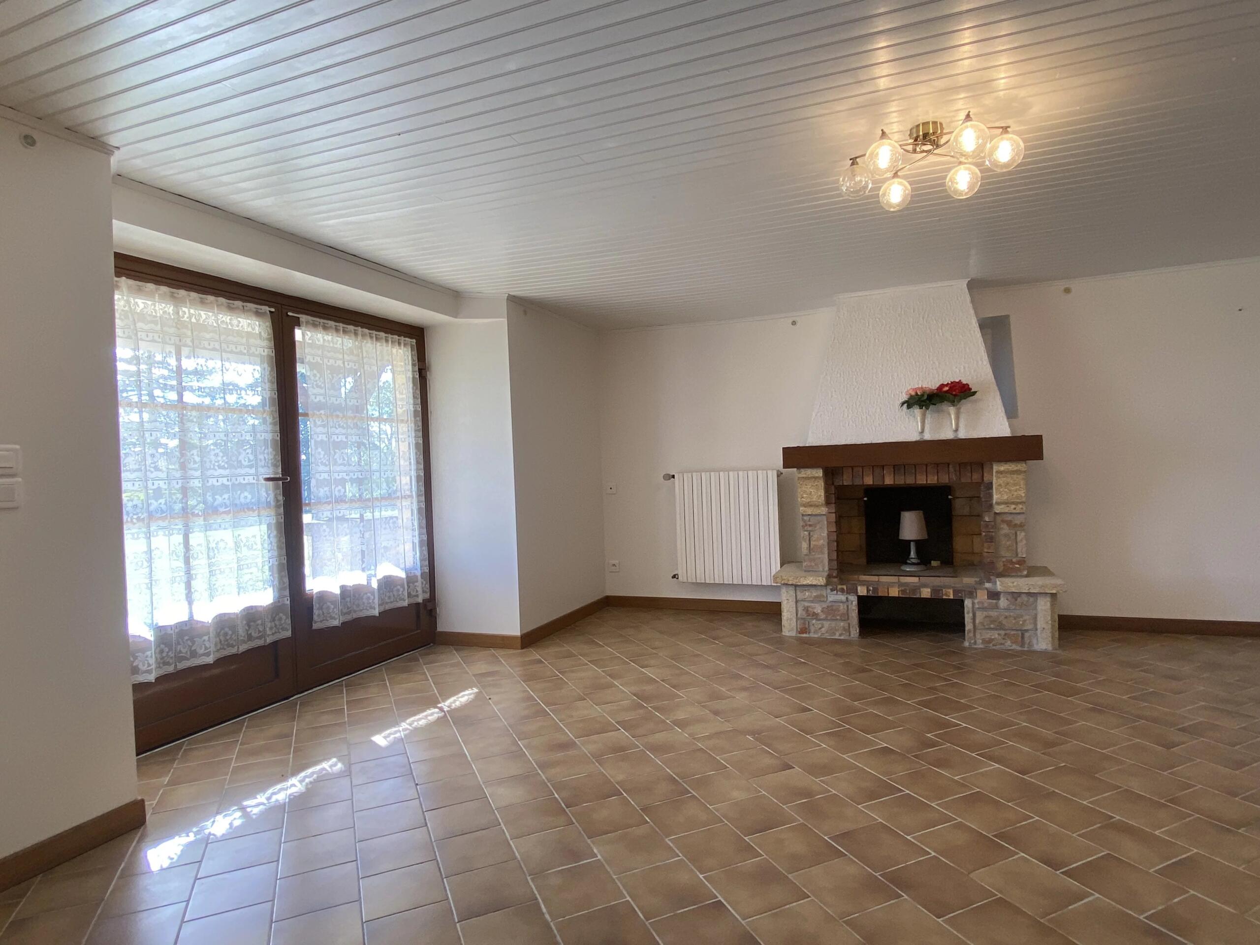 Charming Stone House with Covered Terrace, Midi-Pyrénées – France – BVI84361