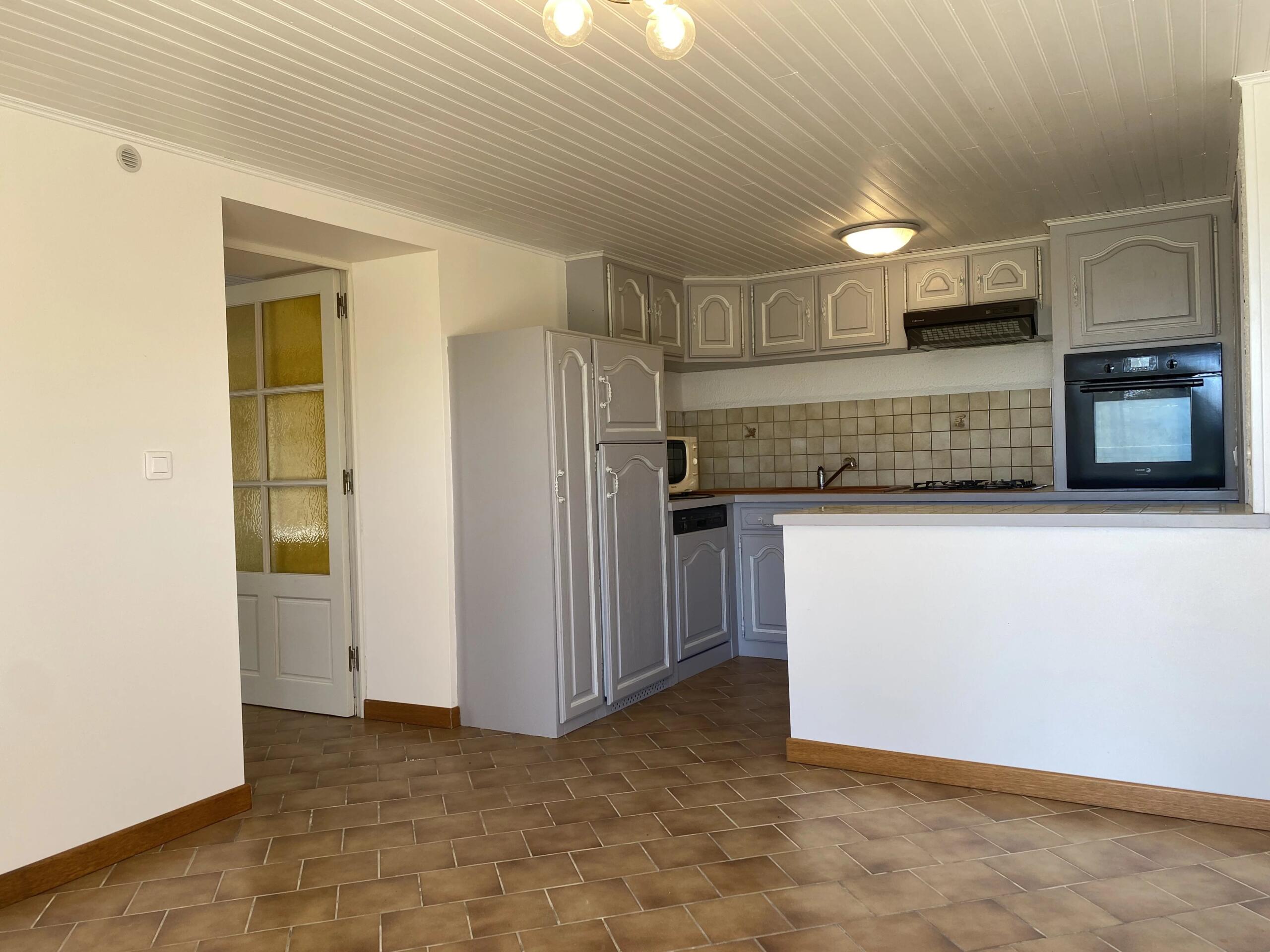 Charming Stone House with Covered Terrace, Midi-Pyrénées – France – BVI84361