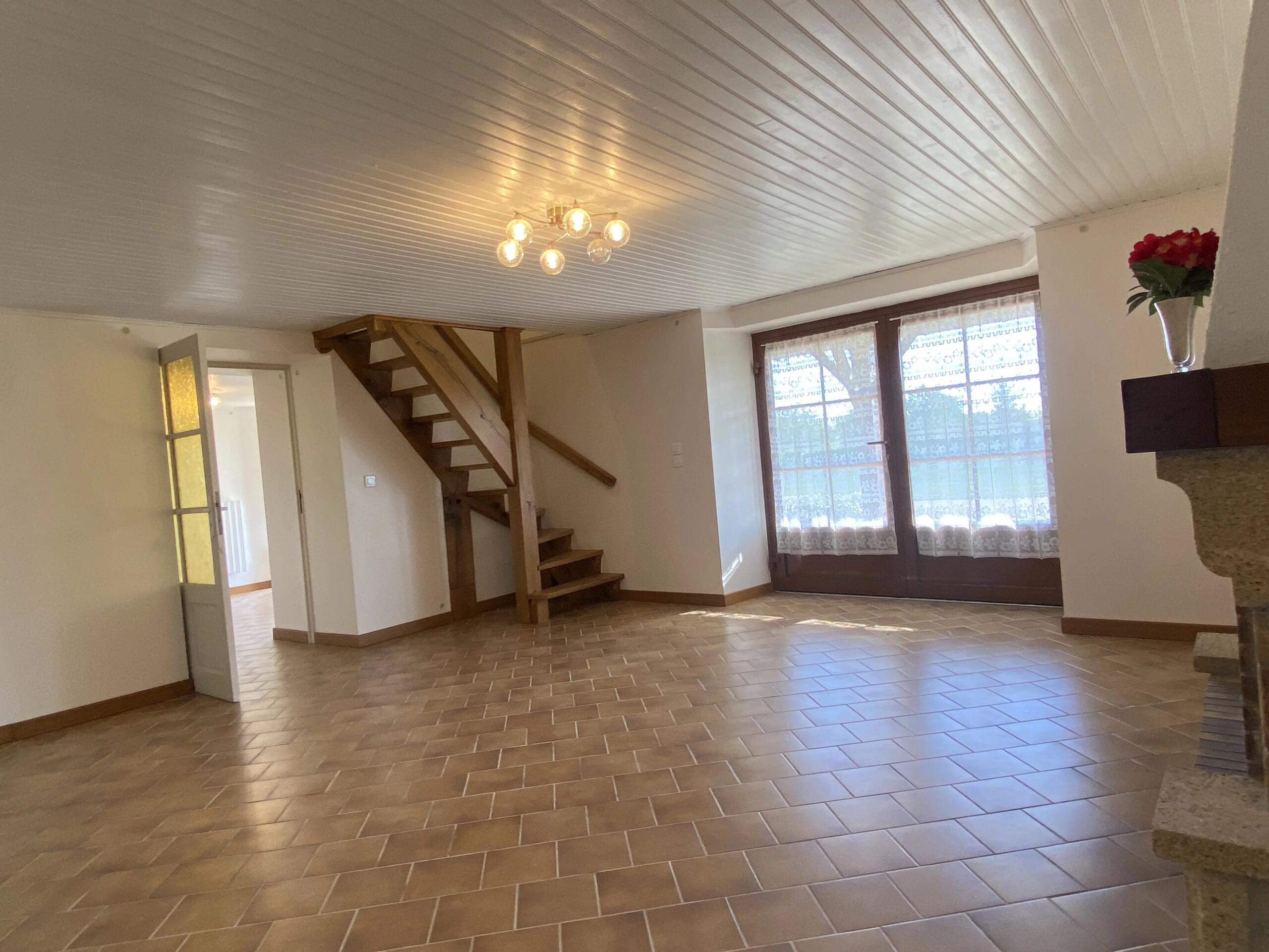 Charming Stone House with Covered Terrace, Midi-Pyrénées – France – BVI84361