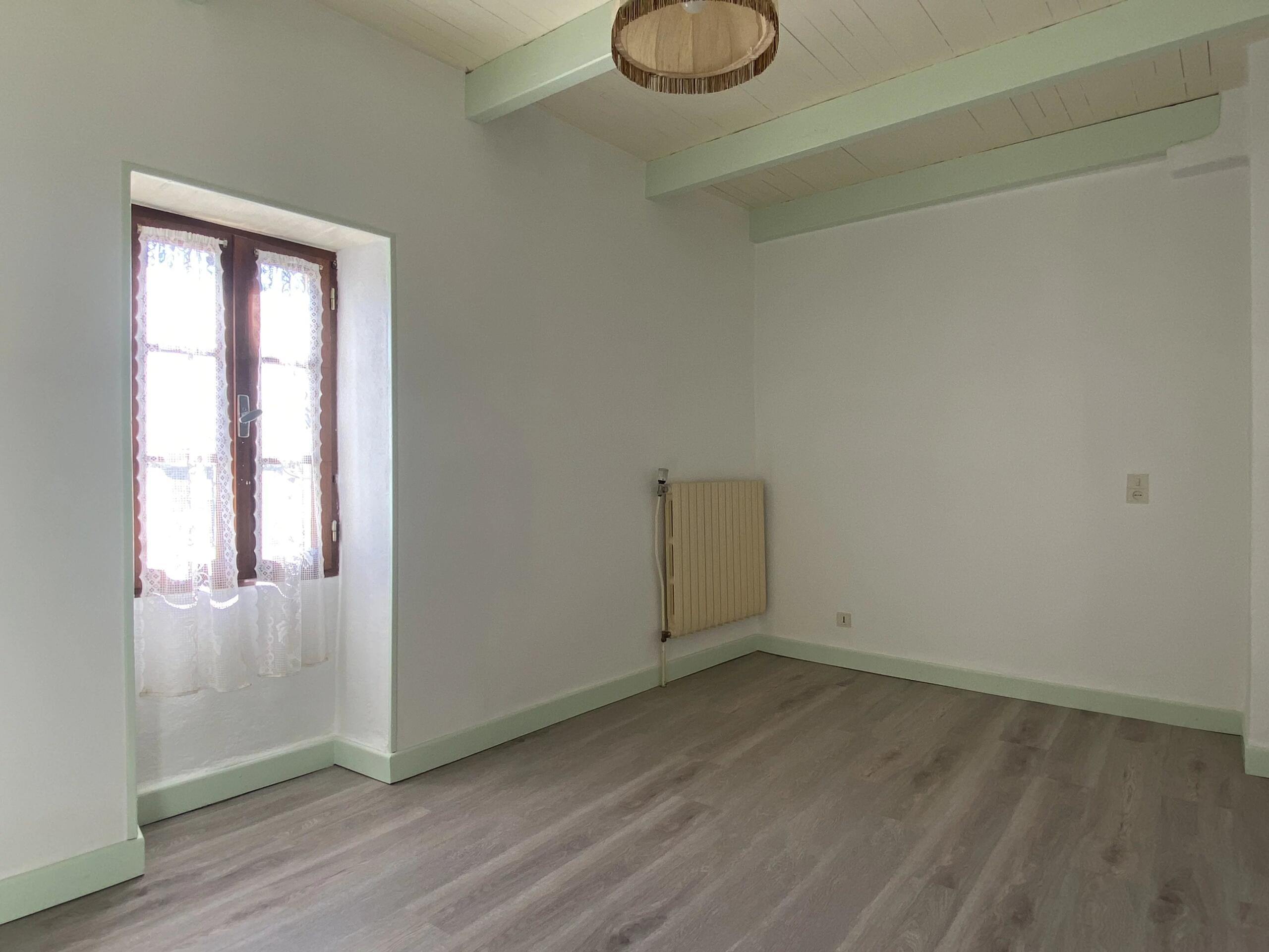 Charming Stone House with Covered Terrace, Midi-Pyrénées – France – BVI84361