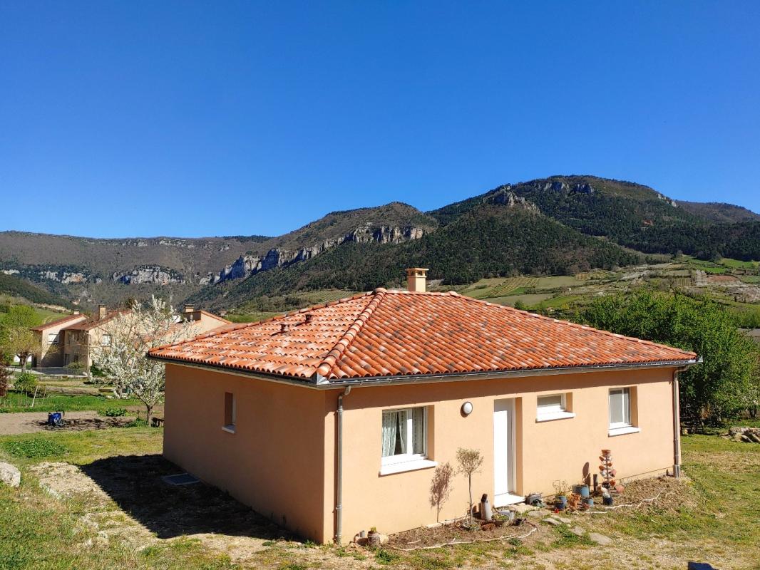 2 bedroom maison in Riviere Sur Tarn, Aveyron, France