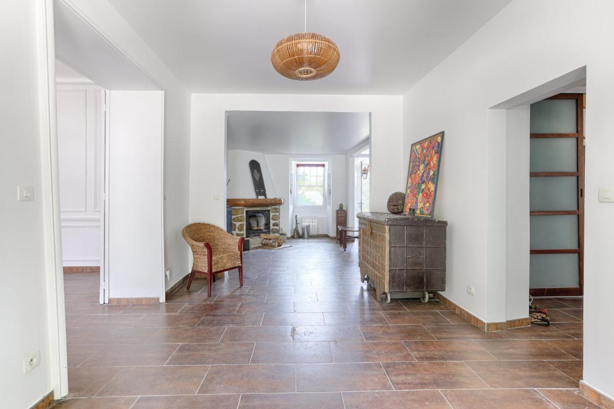 8 bedroom propriete in Breuillet, Essonne, France