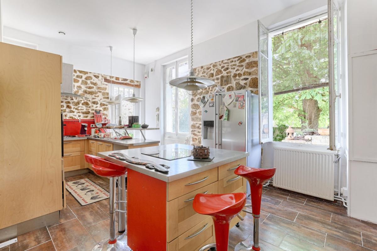 8 bedroom propriete in Breuillet, Essonne, France