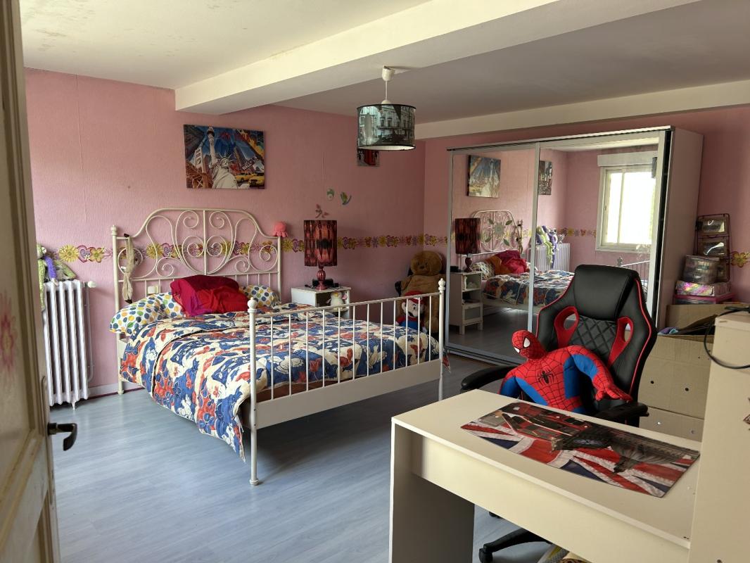 6 bedroom maison in Saint Jean D’angely, Charente-Maritime, France