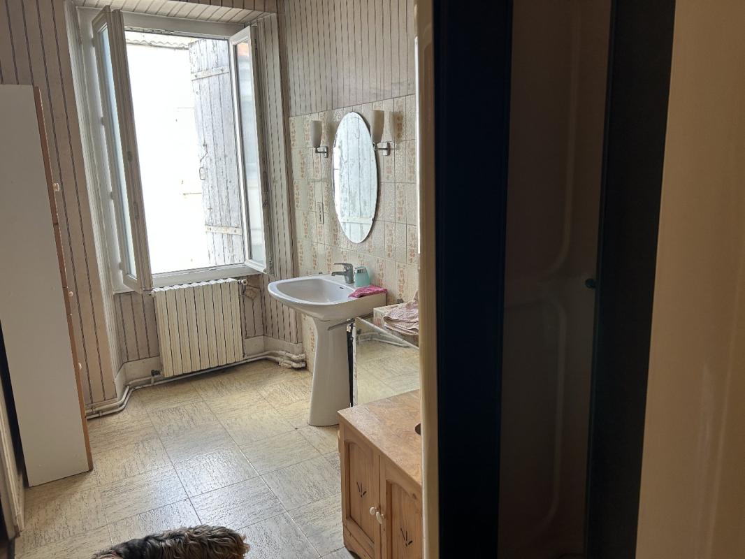 6 bedroom maison in Saint Jean D’angely, Charente-Maritime, France