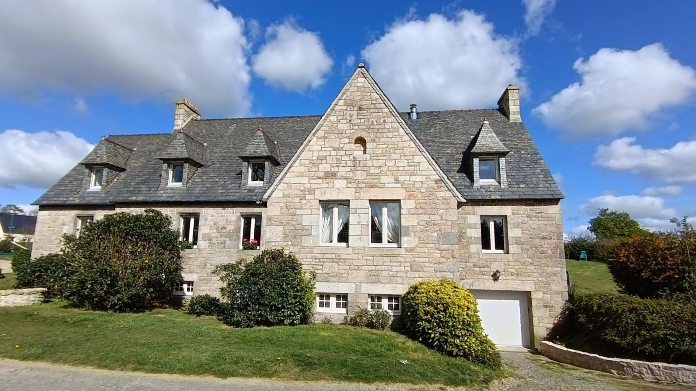 6 bedroom maison en pierres in Landivisiau, Finistère, France