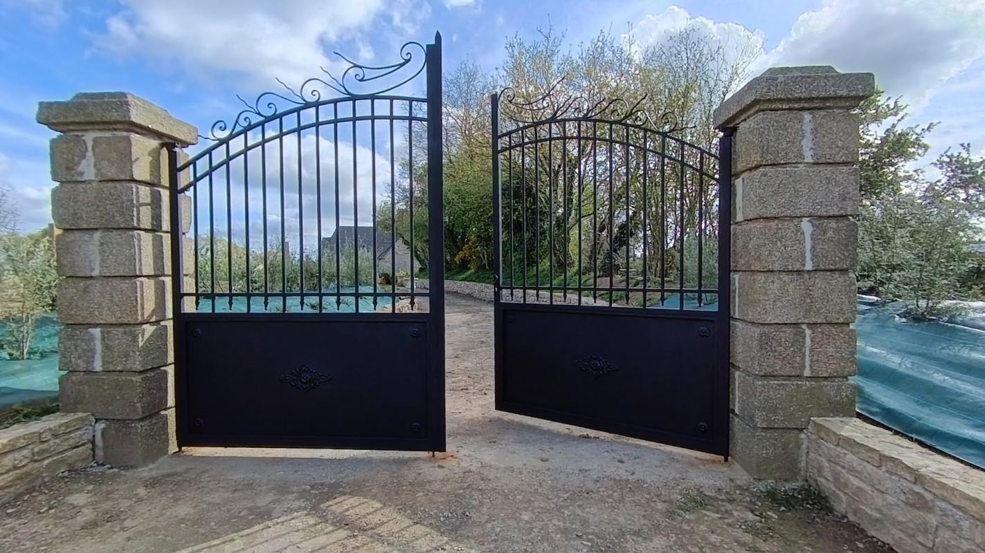 6 bedroom maison en pierres in Landivisiau, Finistère, France