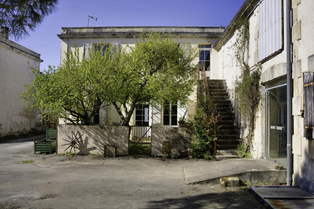 4 bedroom propriete in Saint Jean D’angely, Charente-Maritime, France