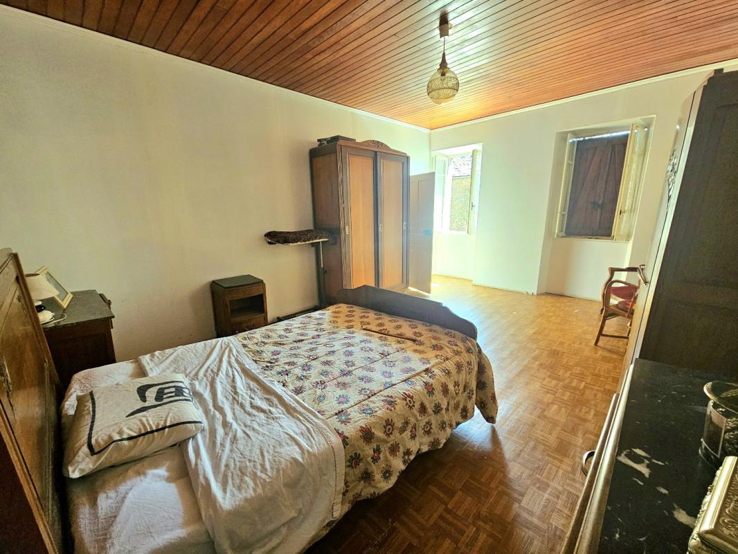 6 bedroom corps de ferme in Previnquieres, Aveyron, France