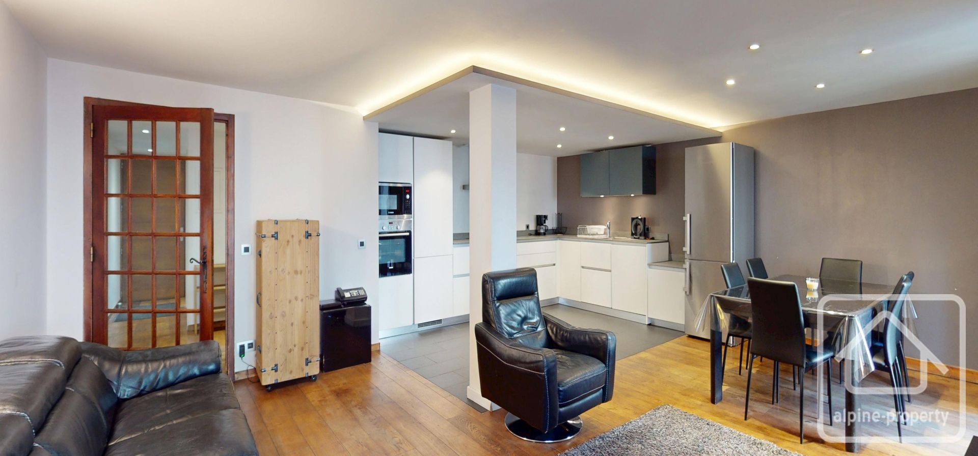 3 Bedroom Apartment In Central Chamonix Close To Ski Lifts, 1 Hour From Geneva Airport – APPTLECENTRAL