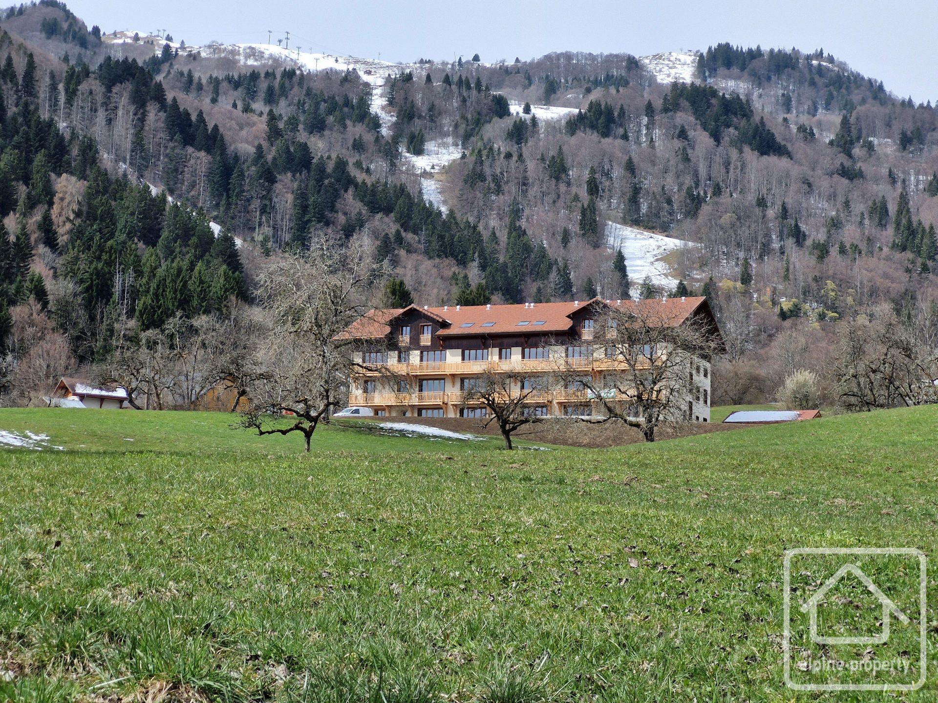 A 3-bed Duplex Apartment In Shell Condition (113.20 M²), Offering A Blank Canvas For Complete Fit-out, With An Ensuite Master Bedroom And Second Bathroom – CHAMPSA8