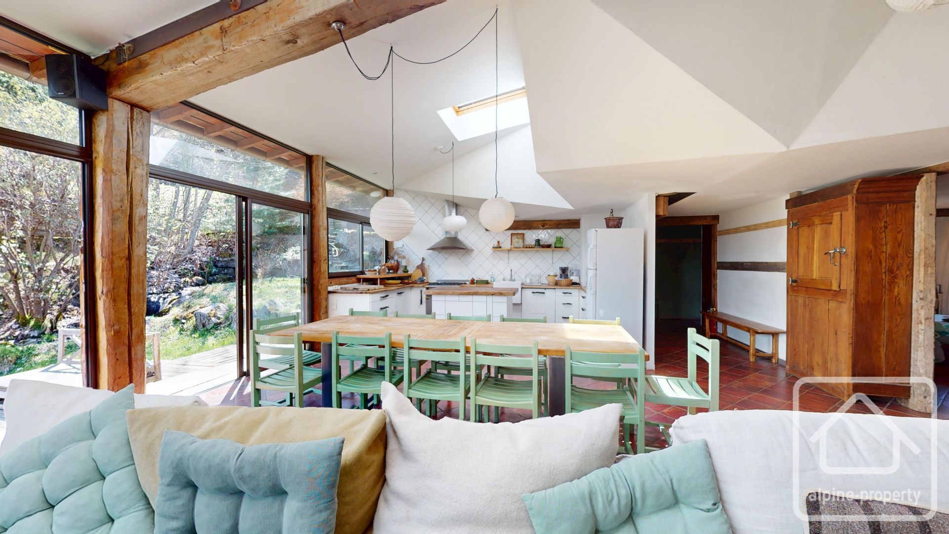 5 Bedroom 5 Bathroom Property, Walking Distance From Ski Lift, 1 Hour From Geneva – RIVENDELL