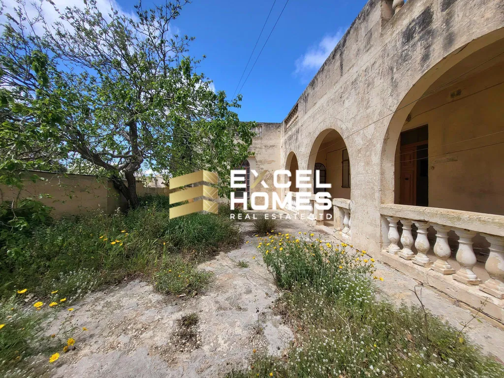 4 bedroom Farmhouse in Rabat (Malta), Malta – 67814