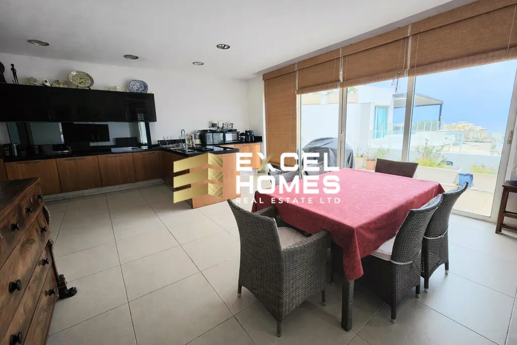 3 bedroom Penthouse in St Julians, Malta – 67812