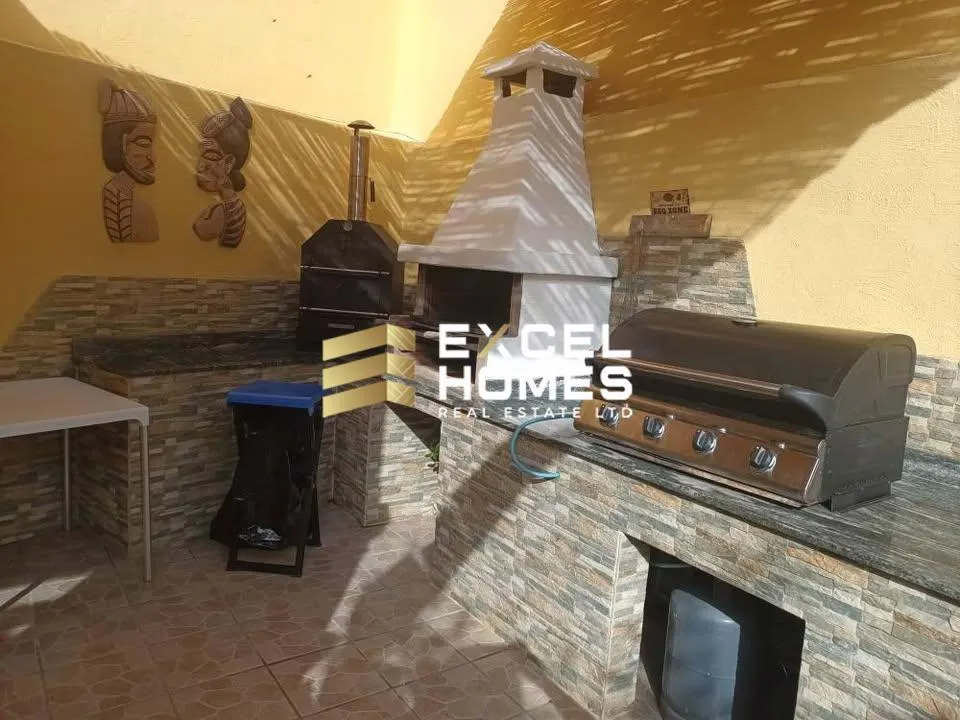 3 bedroom Maisonette in Paola, Malta – 67806