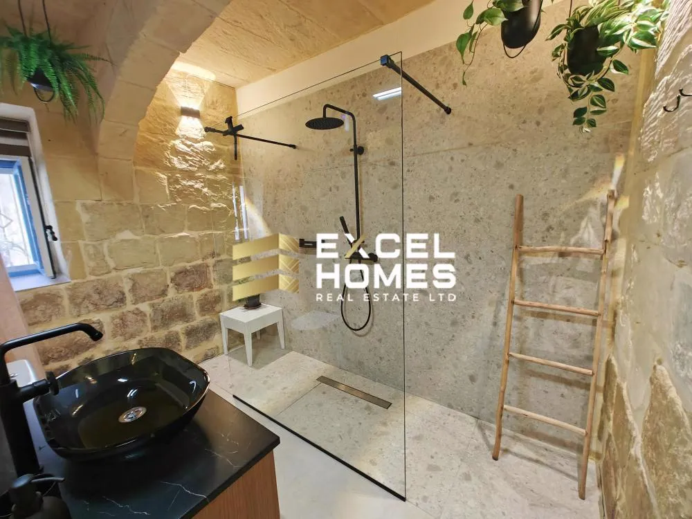 5 bedroom Farmhouse in Gharb, Malta – 66629