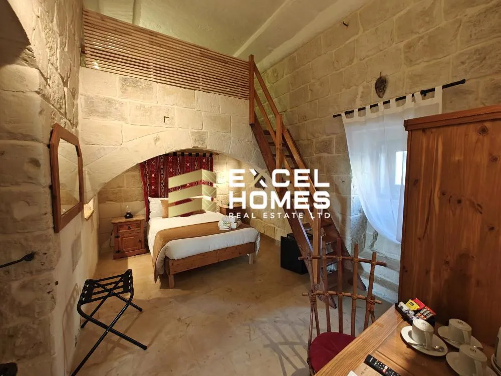 5 bedroom Farmhouse in Gharb, Malta – 66629