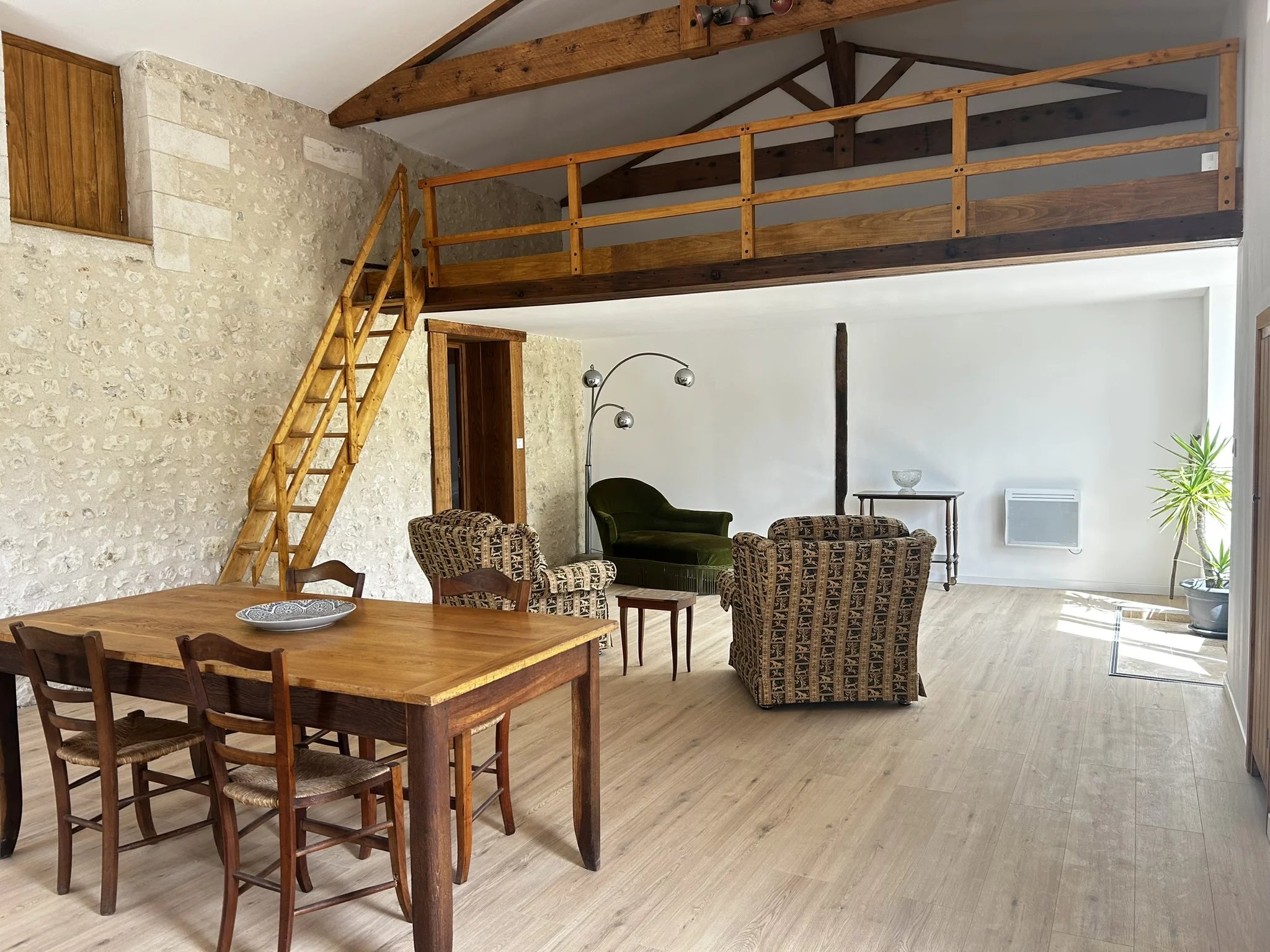 Newly Renovated Detached 2 Bed House plus 2 Bed Annexe, Poitou-Charentes – France – BVI85295