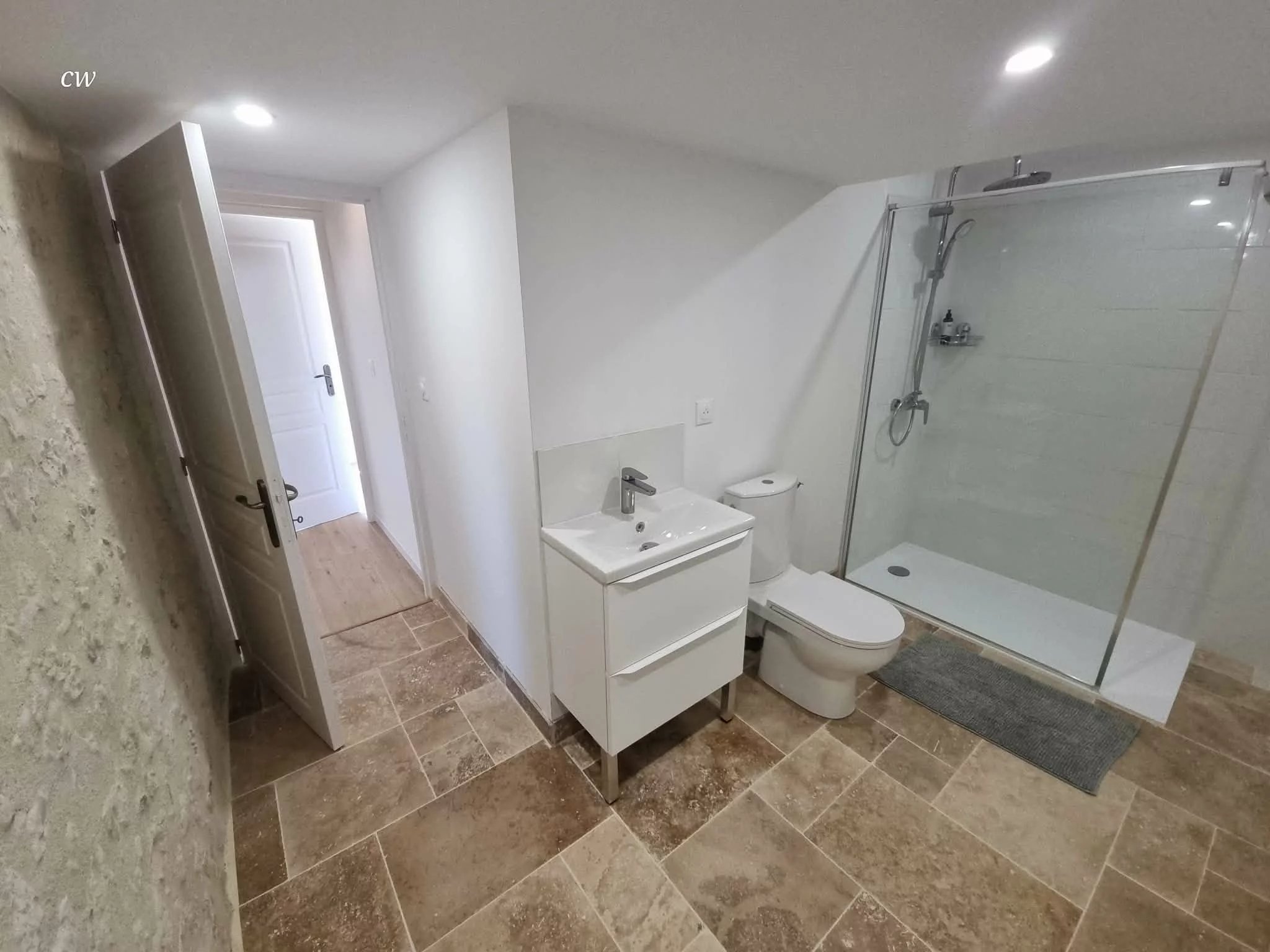 Newly Renovated Detached 2 Bed House plus 2 Bed Annexe, Poitou-Charentes – France – BVI85295