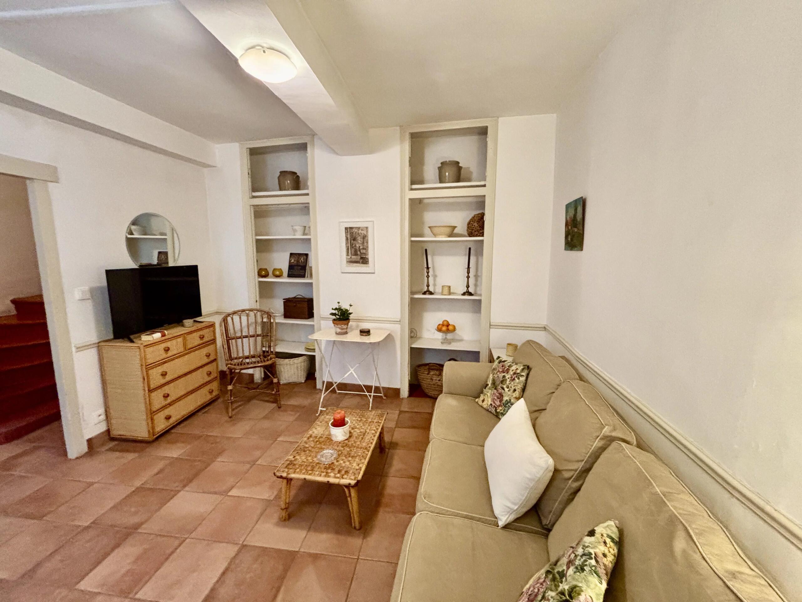 Bright, Cosy and Chic – Charming Village Retreat in the Heart of Minervois, Languedoc-Roussillon – France – BVI85219