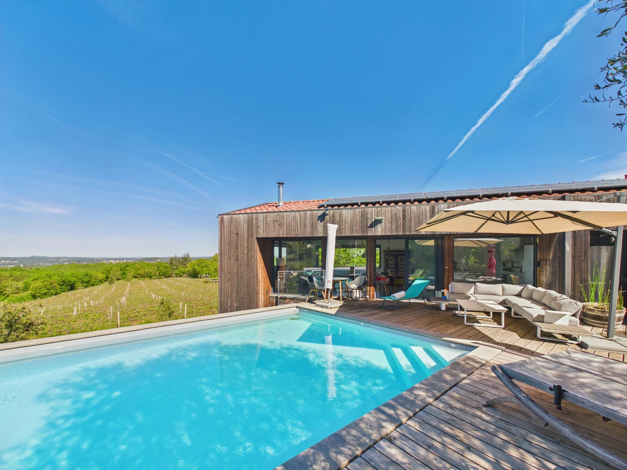 Stunning architect designed home with open views over the Lot vineyards, Midi-Pyrénées – France – BVI84784