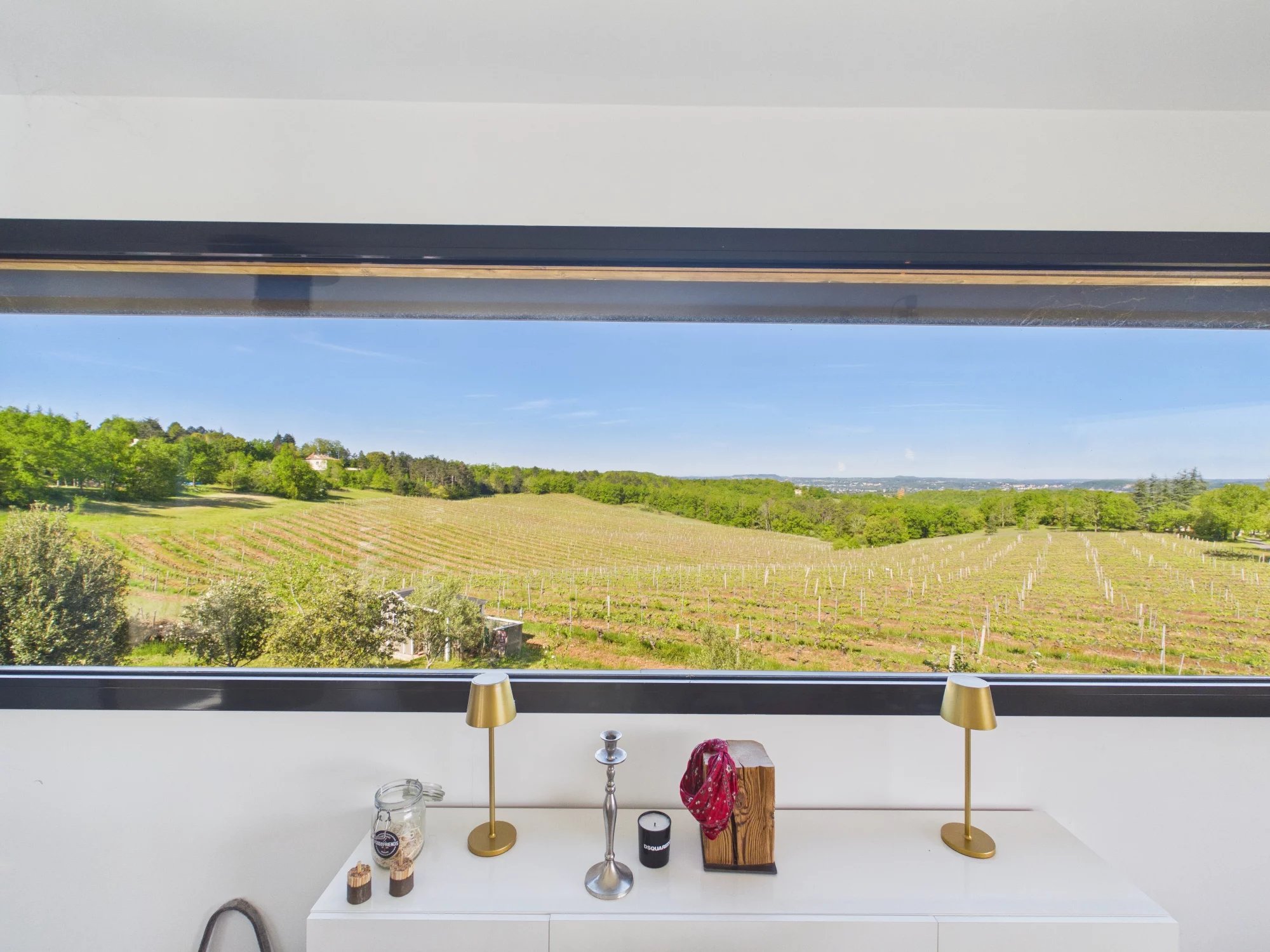 Stunning architect designed home with open views over the Lot vineyards, Midi-Pyrénées – France – BVI84784