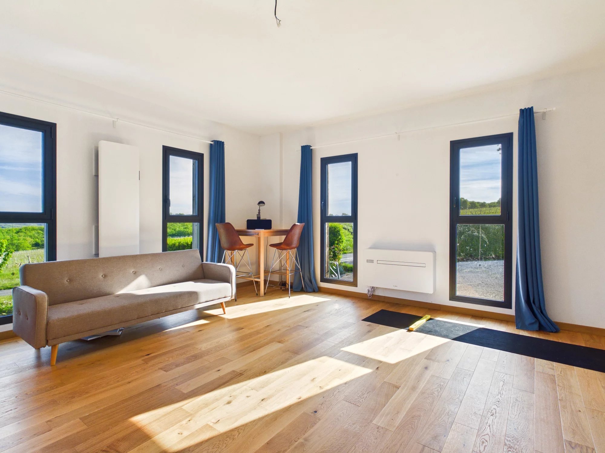 Stunning architect designed home with open views over the Lot vineyards, Midi-Pyrénées – France – BVI84784