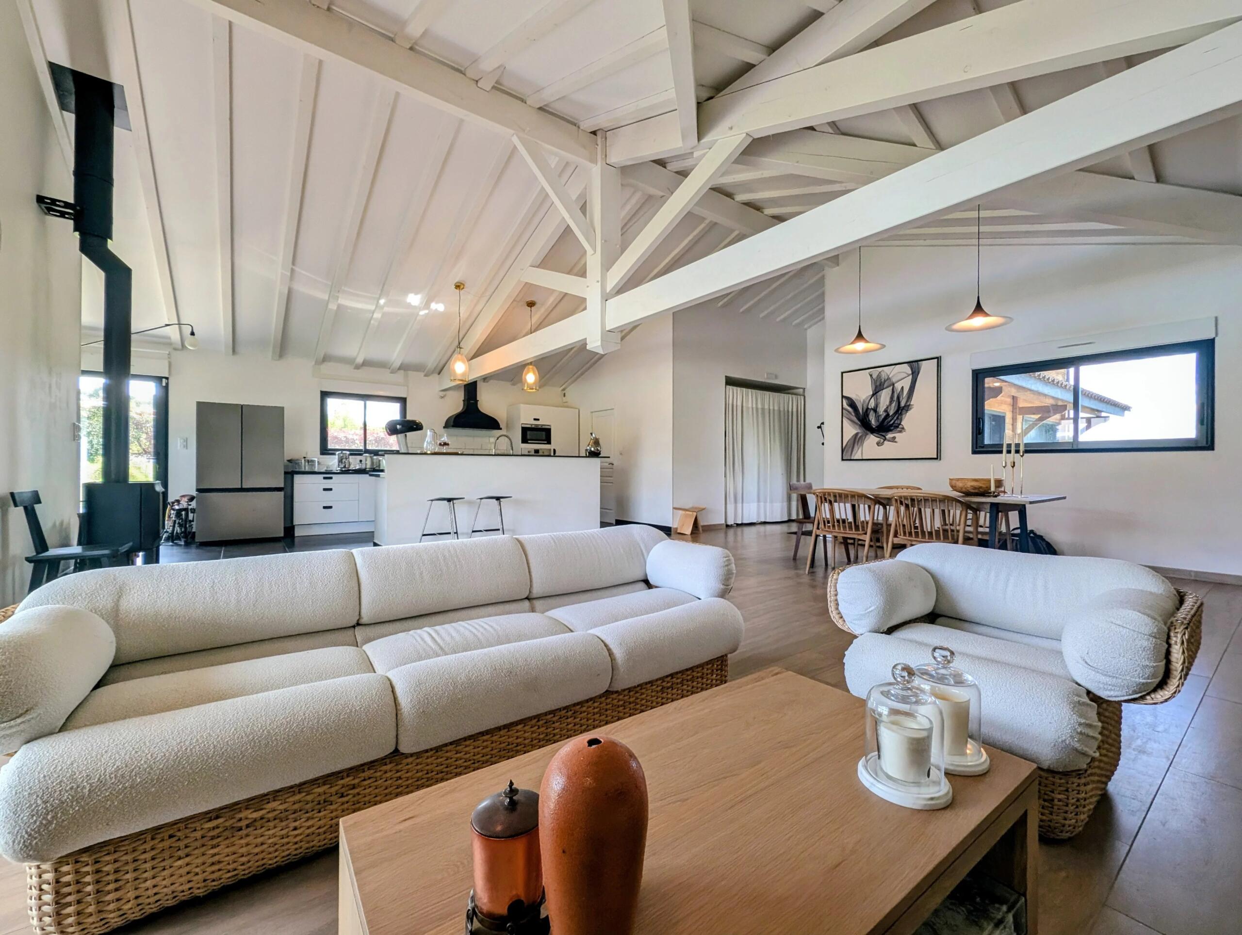 Architect-designed home with pool close to the bastide of Monflanquin, Aquitaine – France – BVI84932