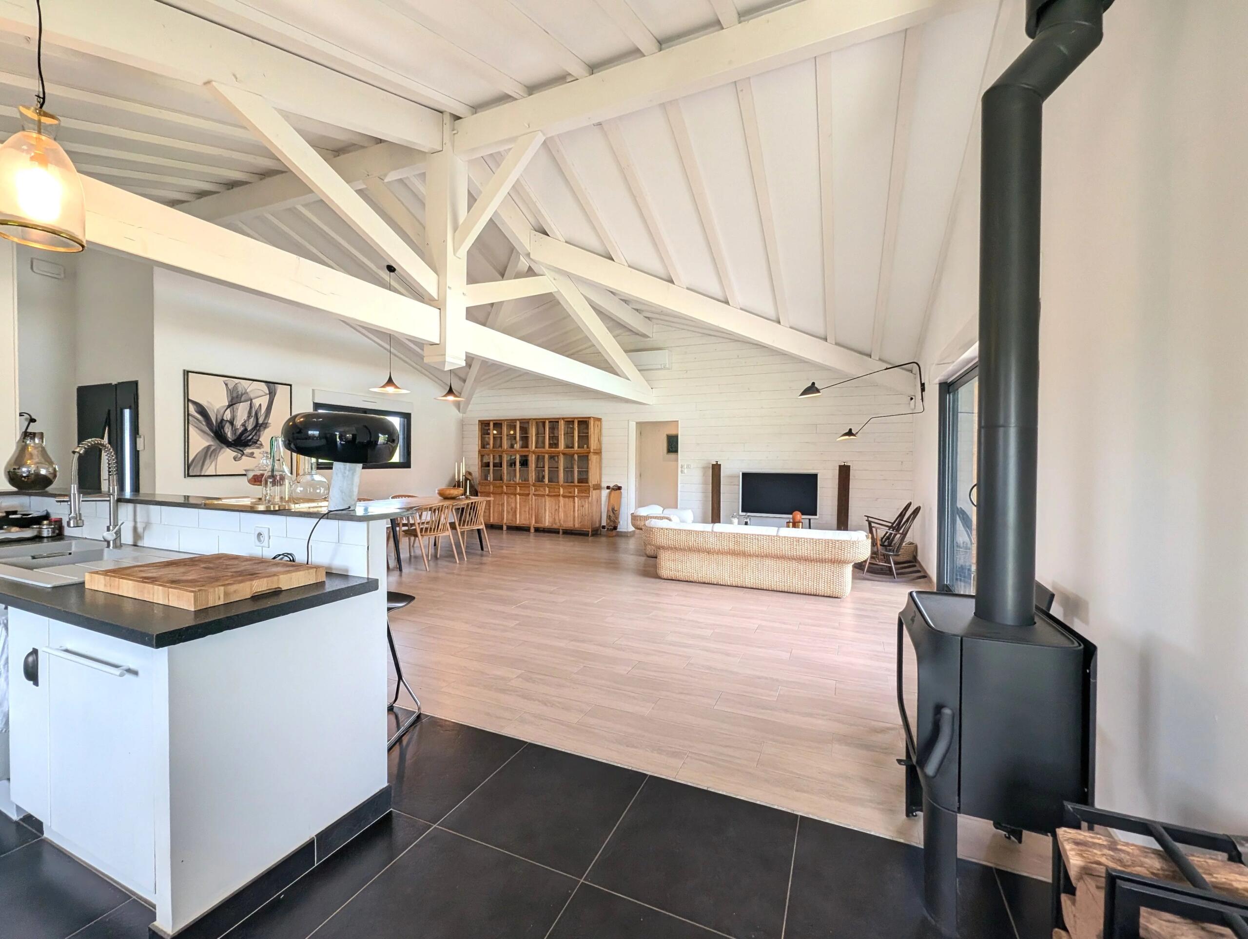 Architect-designed home with pool close to the bastide of Monflanquin, Aquitaine – France – BVI84932