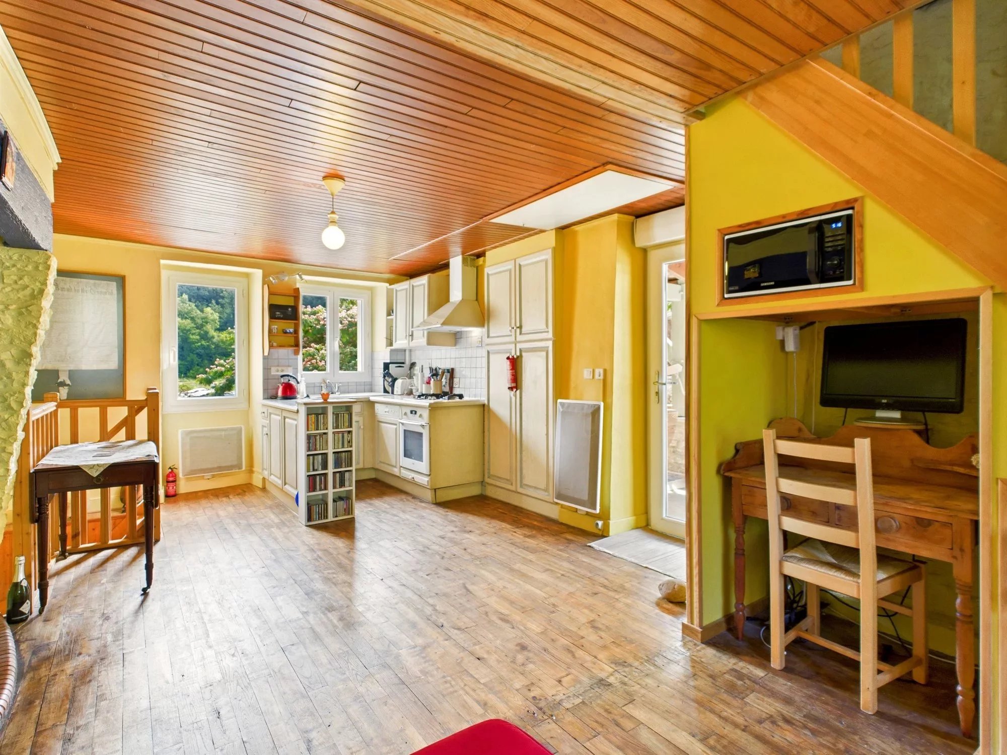 Charming stone village house with covered terrace, Midi-Pyrénées – France – BVI85359