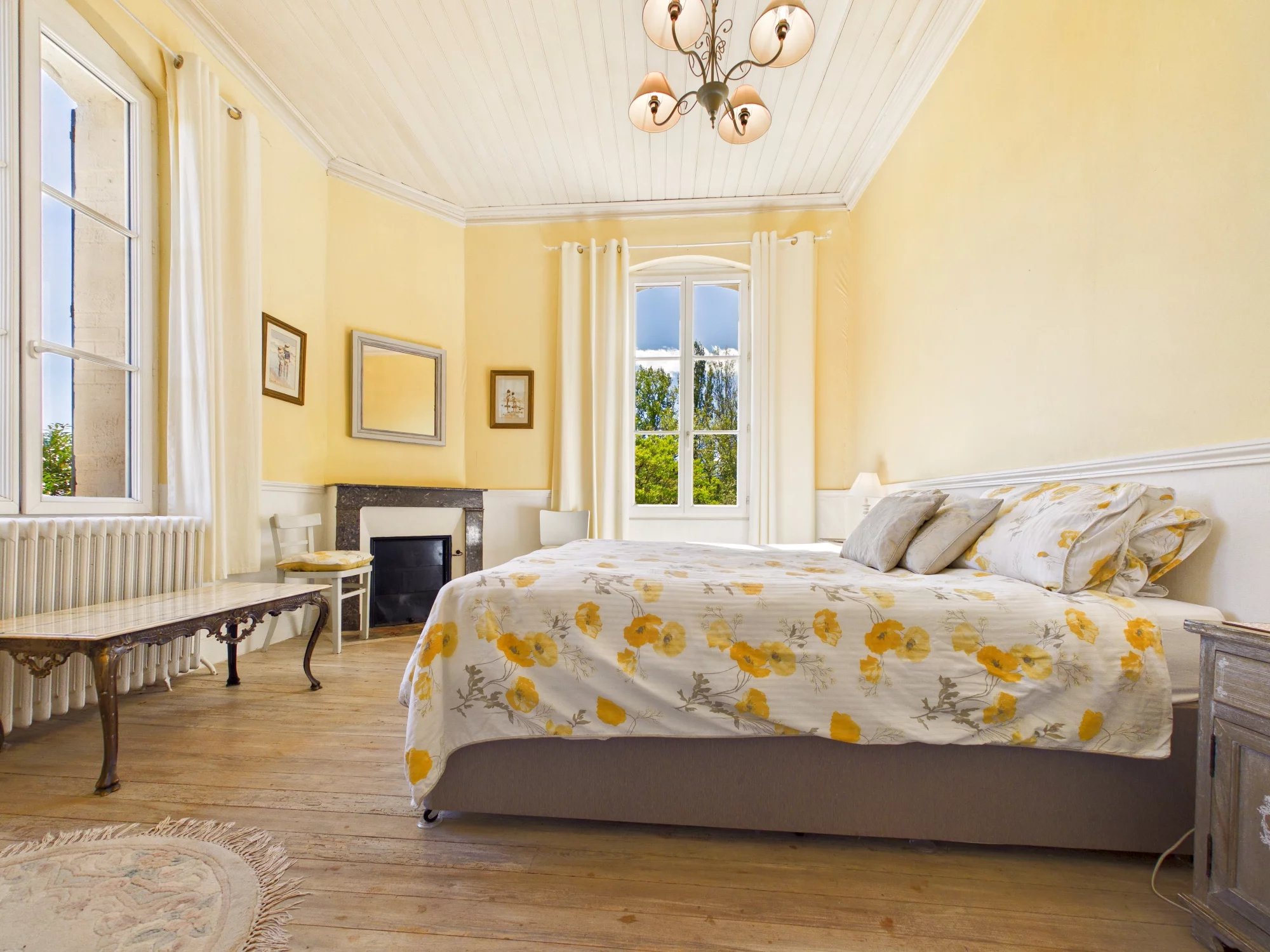 Peaceful Countryside Retreat with Pool, Private Lake & Paddock, Aquitaine – France – BVI85187