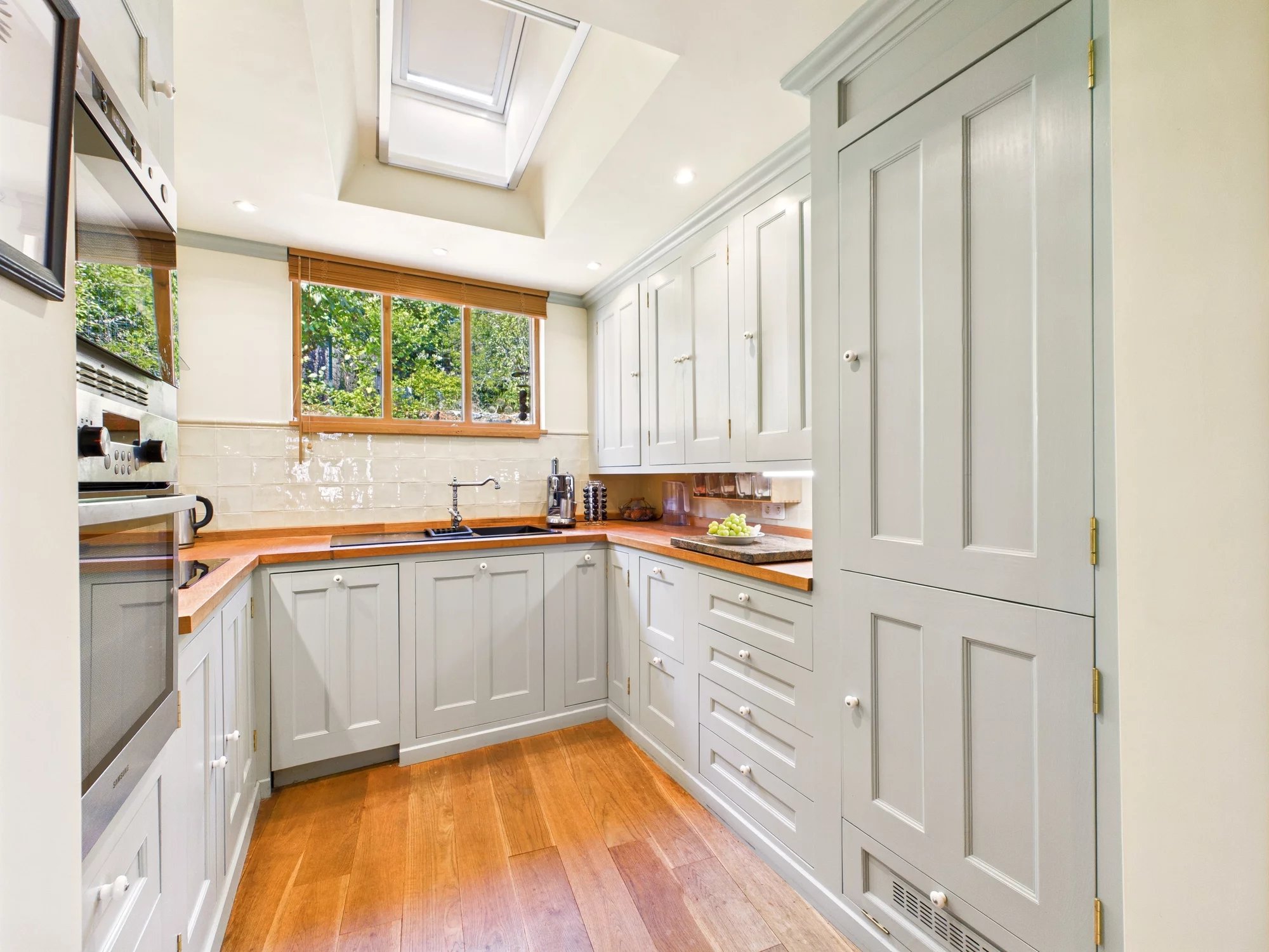 2 independent stone houses with income potential in a lively village setting, Midi-Pyrénées – France – BVI80288