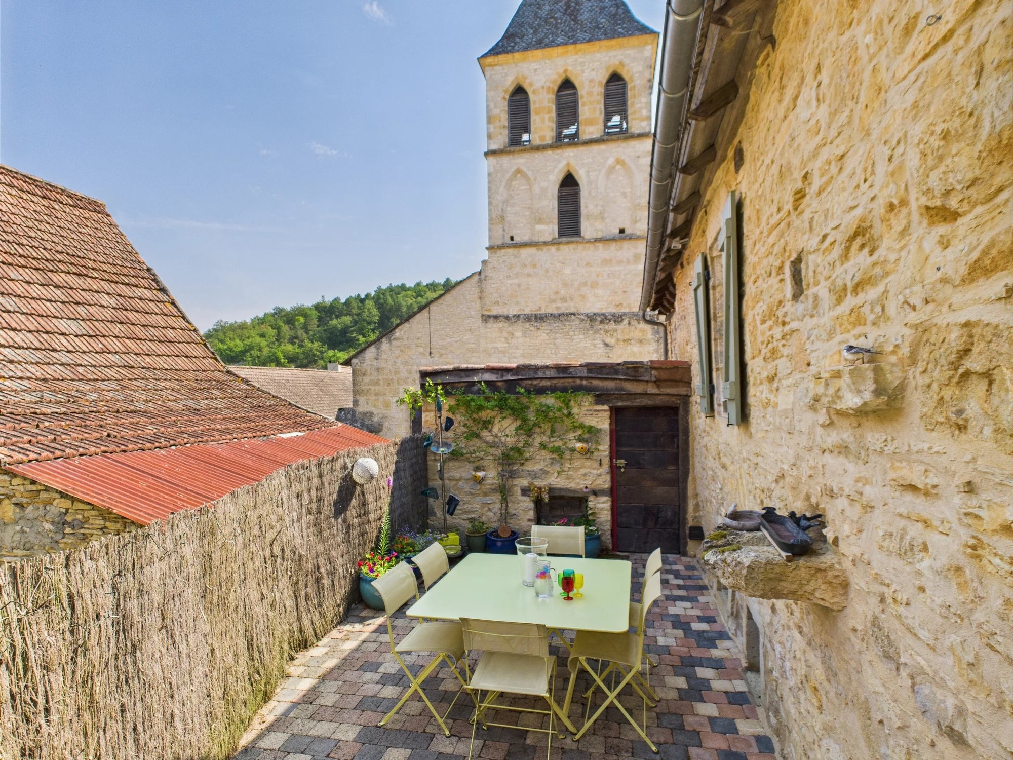 2 independent stone houses with income potential in a lively village setting, Midi-Pyrénées – France – BVI80288