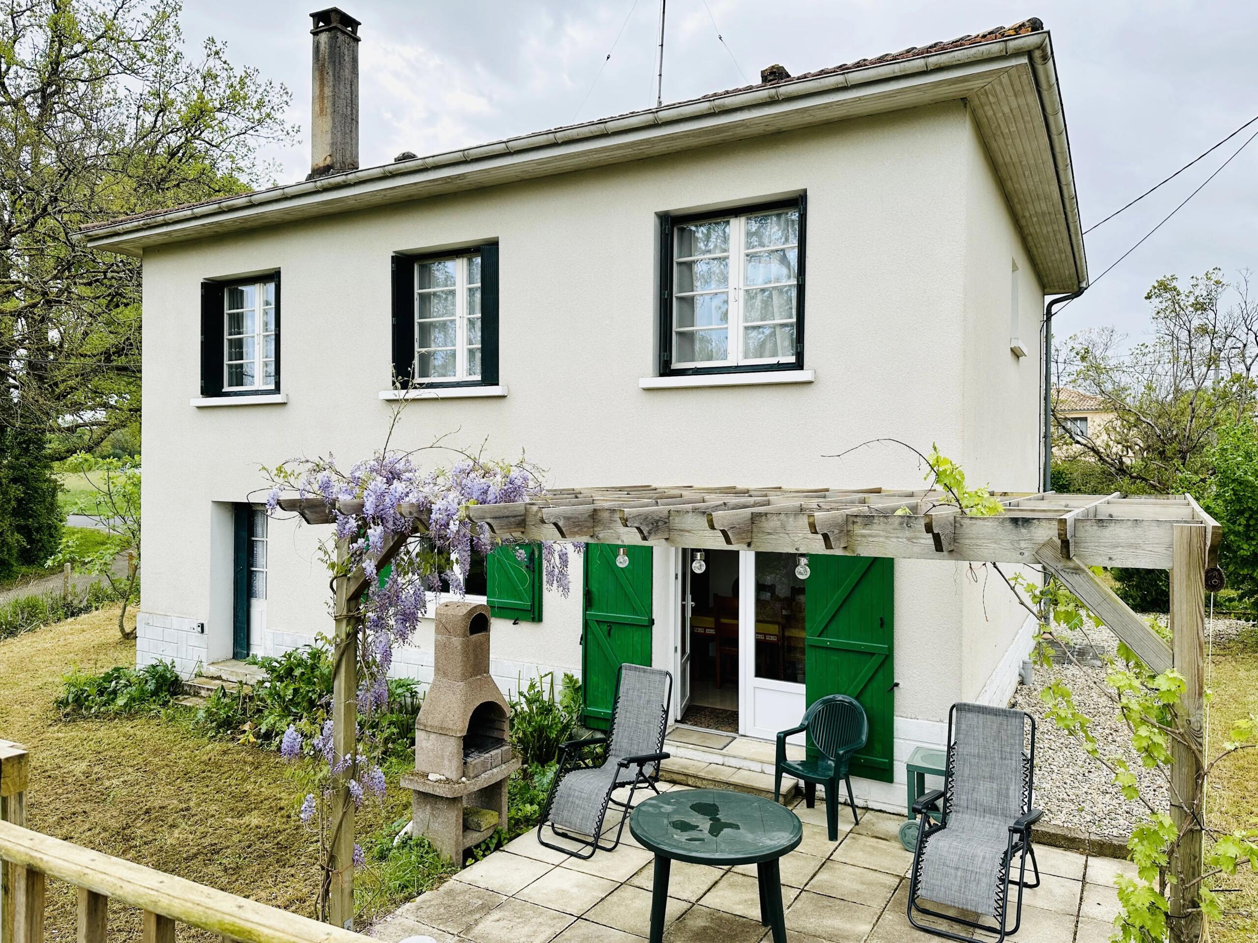 3 bedroom property with a pool close to Eymet, Aquitaine – France – BVI74944