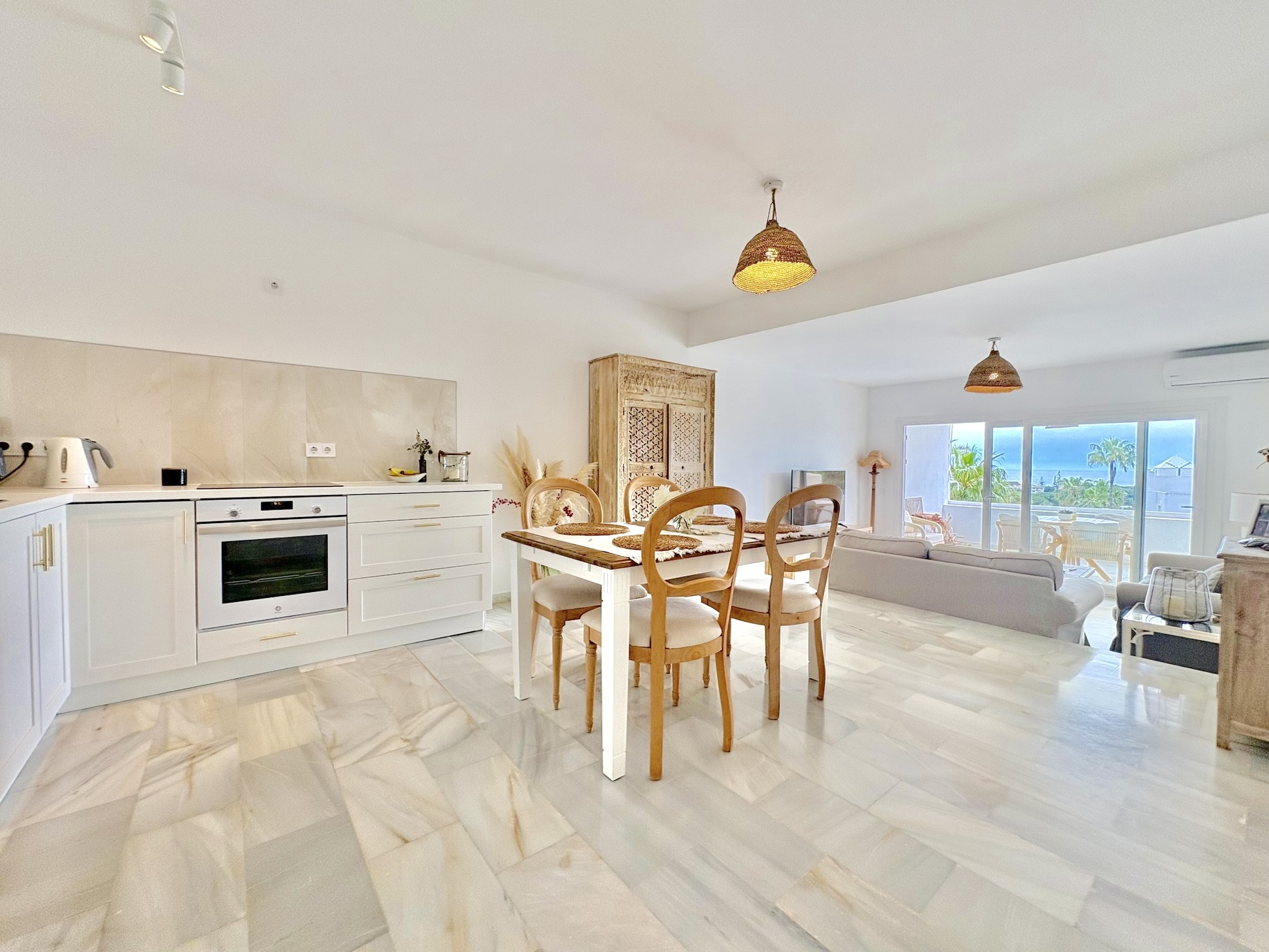 2 bedroom Apartment in Marbella, Malaga, Spain – 428-05390P