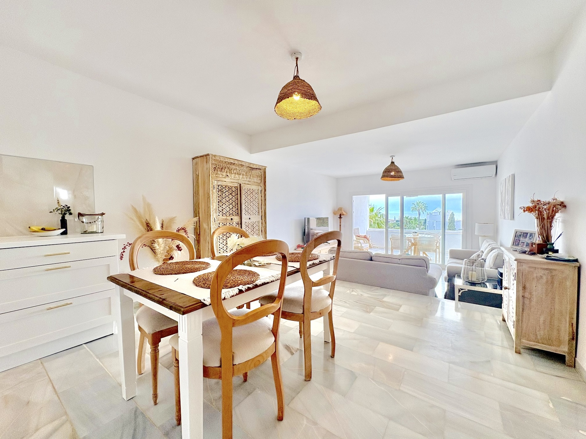 2 bedroom Apartment in Marbella, Malaga, Spain – 428-05390P