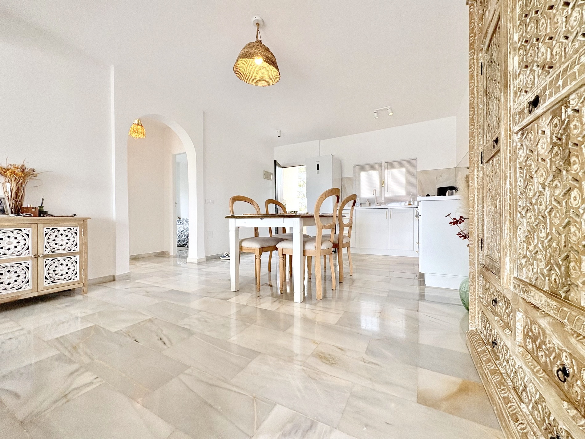 2 bedroom Apartment in Marbella, Malaga, Spain – 428-05390P