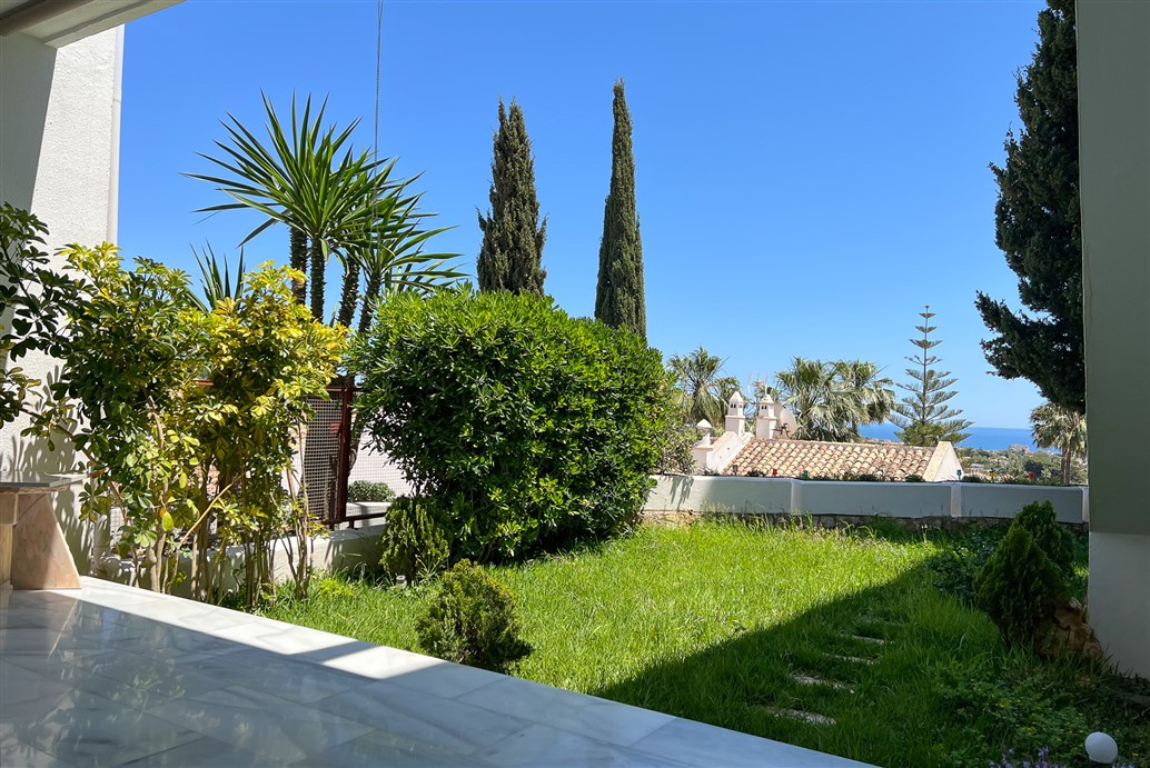 4 bedroom Semi Detached House in Mijas Costa, Malaga, Spain – 428-05396P