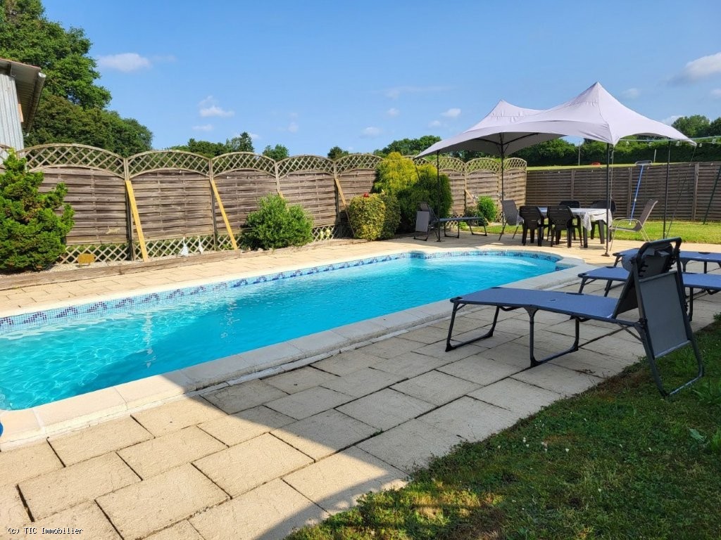 4 bedroom House in Sauze-Vaussais, Sauzé-Vaussais, France – r7471