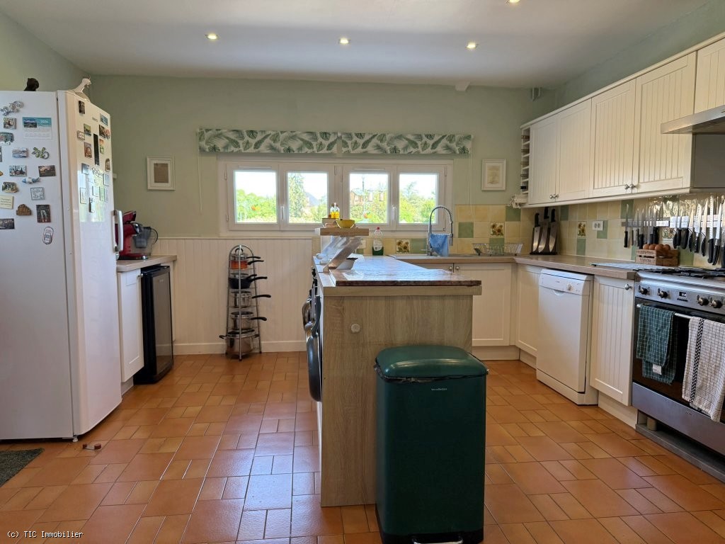 4 bedroom House in Sauze-Vaussais, Sauzé-Vaussais, France – r7471