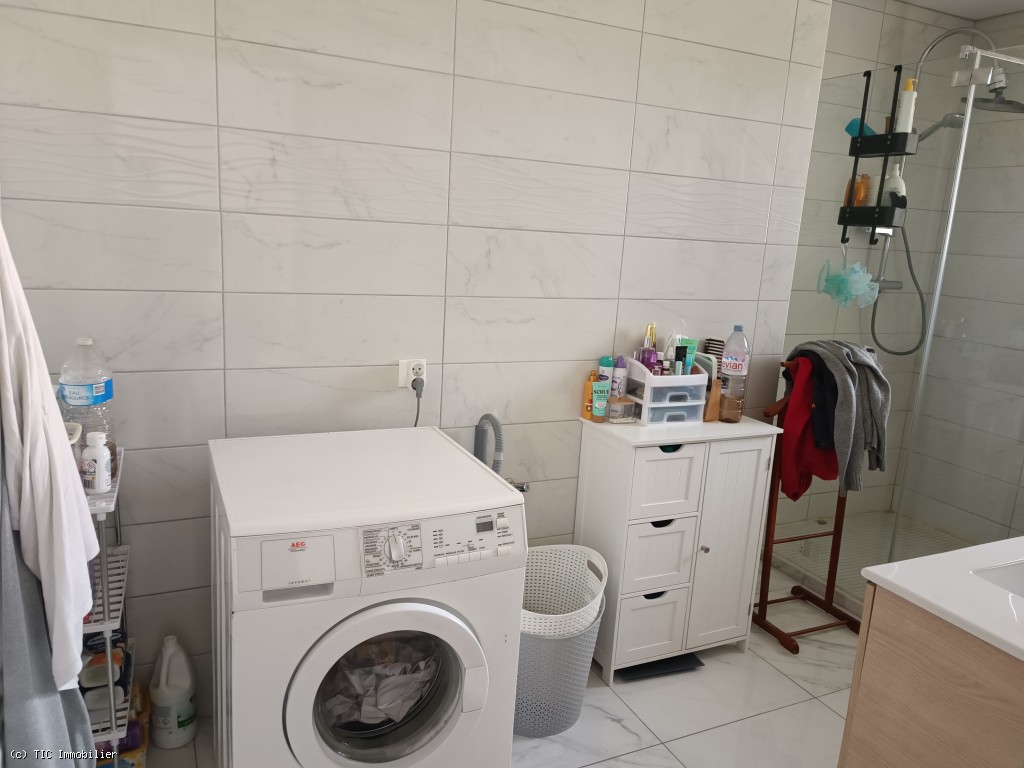 2 bedroom House in Mansle, France – r7467