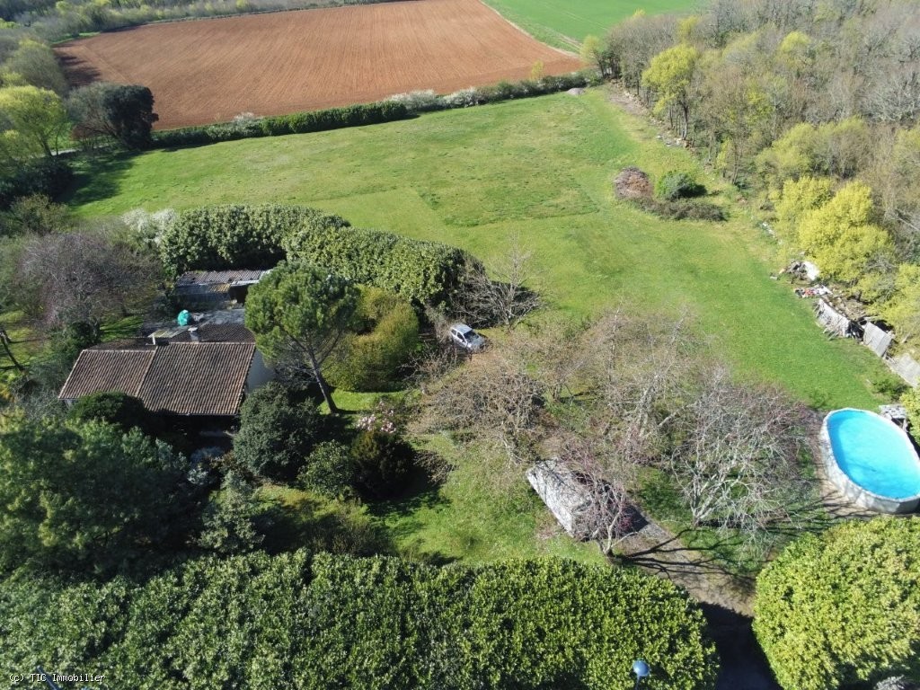 3 bedroom House in Mansle, France – r7458