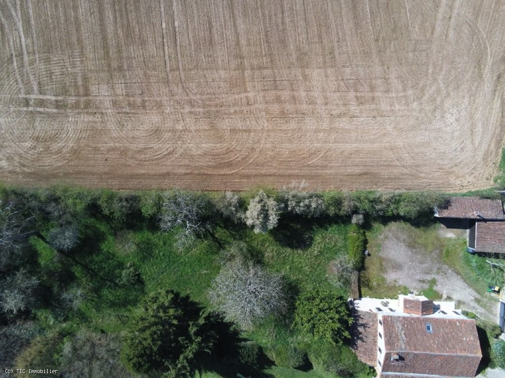 3 bedroom House in Civray, France – r7448