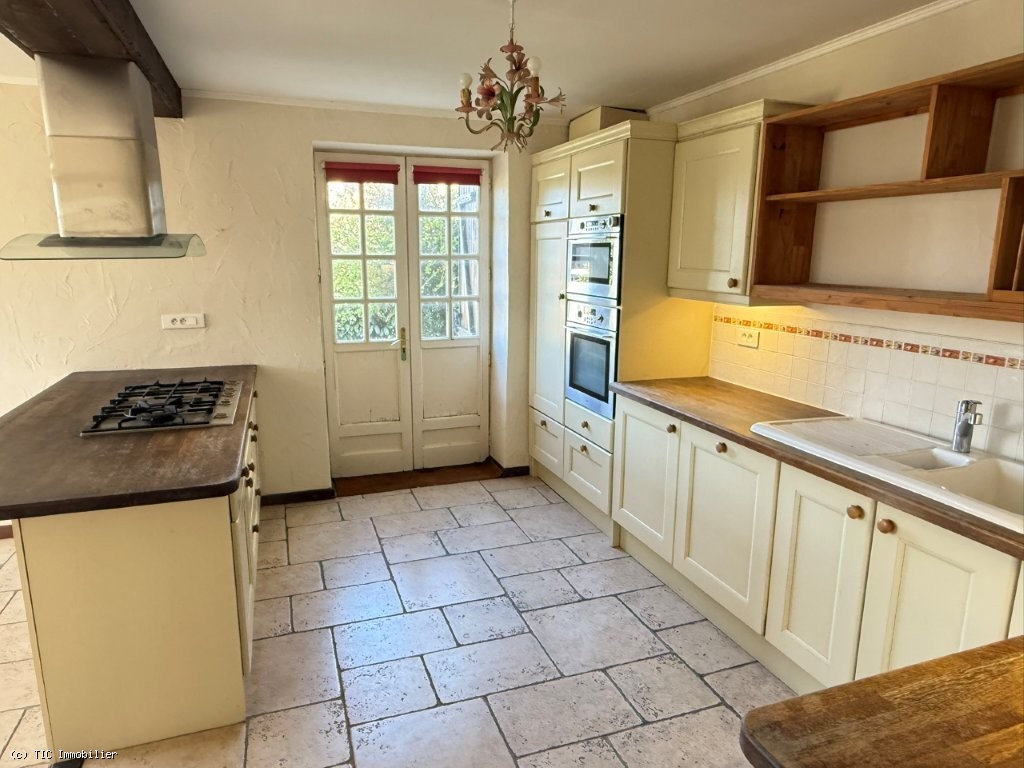 3 bedroom House in Civray, France – r7448