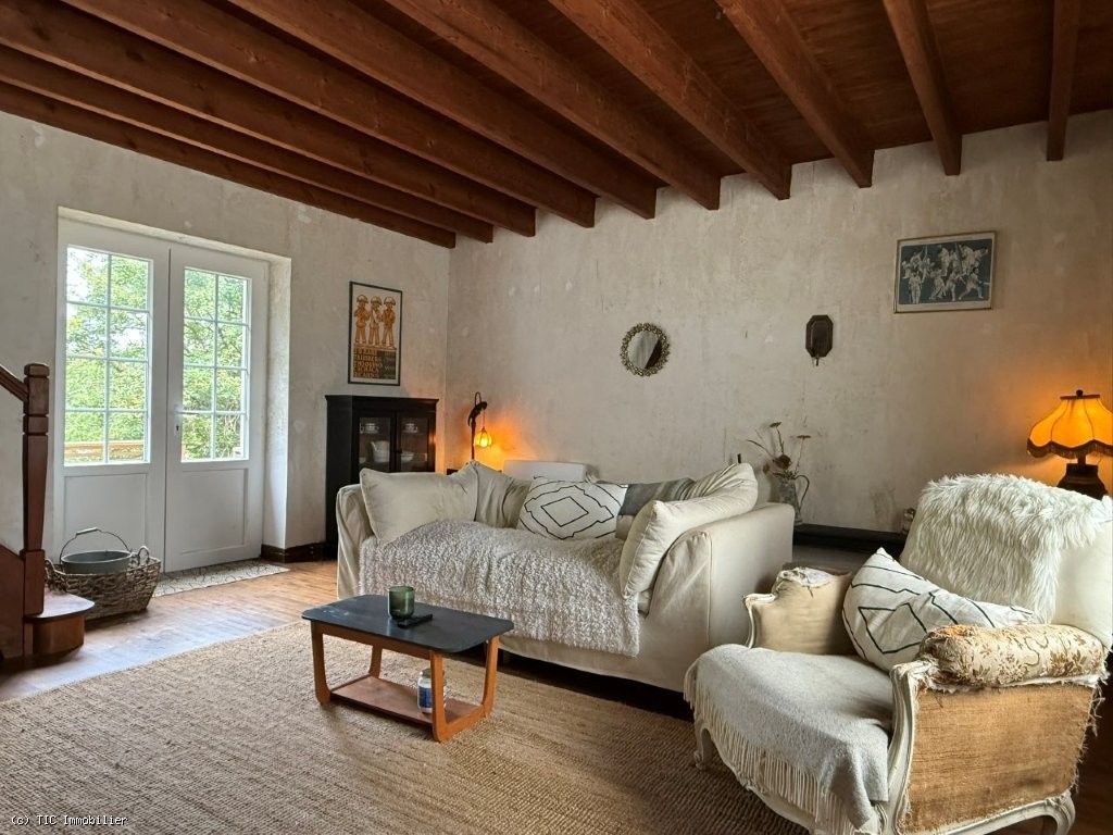 3 bedroom House in Ruffec, France – r7441